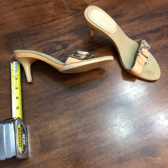 Nine West Natural Leather 2.5 inch heel - Picture 1 of 3
